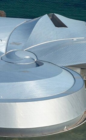 „Blue Planet“: Spektakuläre Unterwasserwelten in spektakulärer Aluminiumhülle