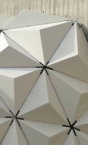 Neuer thermoplastischer Fassaden-Werkstoff zu 90% aus nachwachsenden Rohstoffen