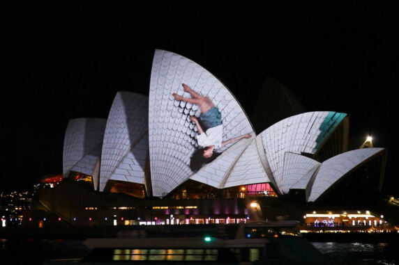 „Lighting The Sails“ (Sydney) von Urbanscreen; Foto: Urbanscreen