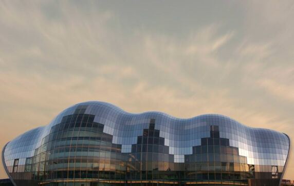 The Sage Gateshead im engl. Gateshead von Foster + Partners (© Ian Britton)