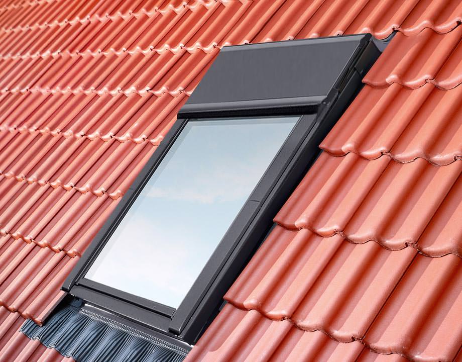 Aktive und passive Fensterspalt-Lüftung mit Velux-Dachfenstern  Smart  Ventilation, Balanced Ventilation sowie Sonder-Griffleisten