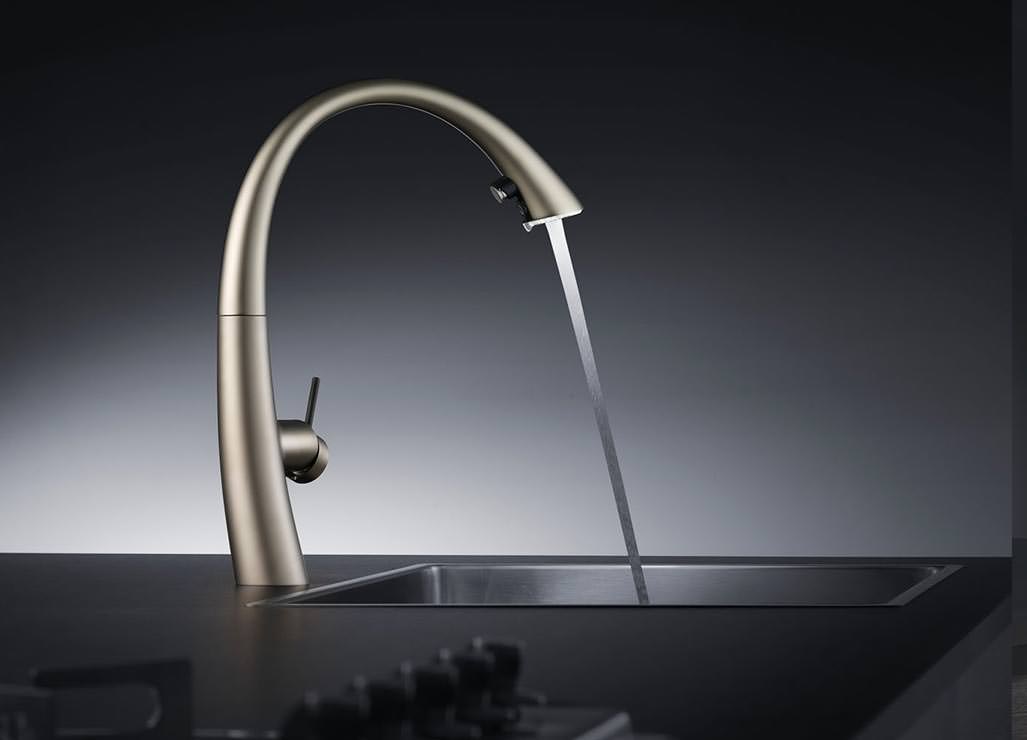 Küchenarmatur KWC ZOE mit neuen Oberflächen