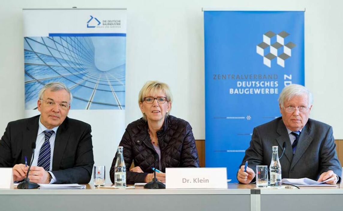 Prof. Thomas Bauer (HDB), Dr. Ilona Klein (ZDB) und Dr.-Ing. Hans-Hartwig Loewenstein (ZDB)