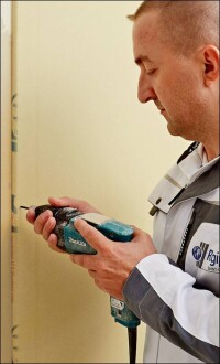 „Die Harte“: Neue Hartgipsplatte von Rigips verspricht hohen Schallschutz und Robustheit