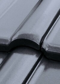 Creatons Sanierungsziegel „Maxima“ mit optimierter Fußkante und Seitenverfalzung