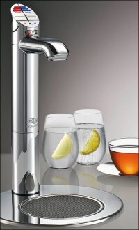 Aufbereitetes Trinkwasser direkt aus der Armatur: kochend, gekühlt, prickelnd