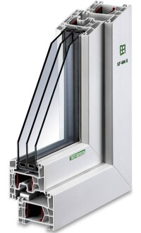 Schlankes 76er Kunststoff-Fenster von Kneer-Südfenster ermöglicht Passivhaus-Niveau