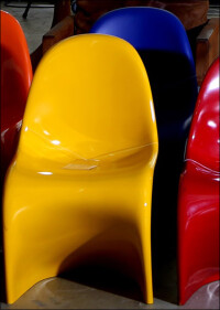 Lackmöbel ohne Lösemittel: Neues Herstellungsverfahren für Hochglanzlack soll Raumluft verbessern 