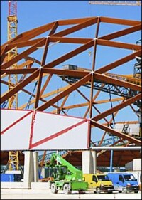 Europas größte Holzkuppeln für ein Kohlelager bei Brindisi