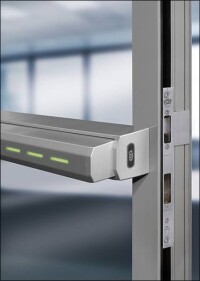 Elektrisch verriegelbare Touch Bar verhindert missbräuchliche Nutzung von Fluchttüren