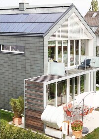 Plusenergiehaus im Schiefermantel