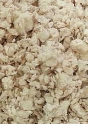 Nachhaltige Dämmplatten aus Nanocellulose, extrahiert aus Papierabfällen