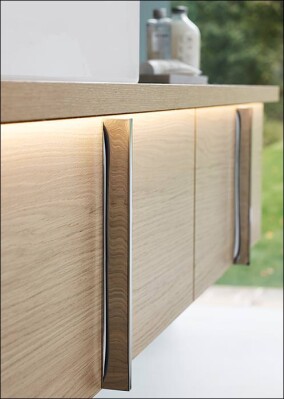 Duravit ergänzt Keramikserie Vero um eine Möbelkollektion