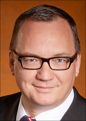 Wofür steht „Trilux - Simplify Your Light“?