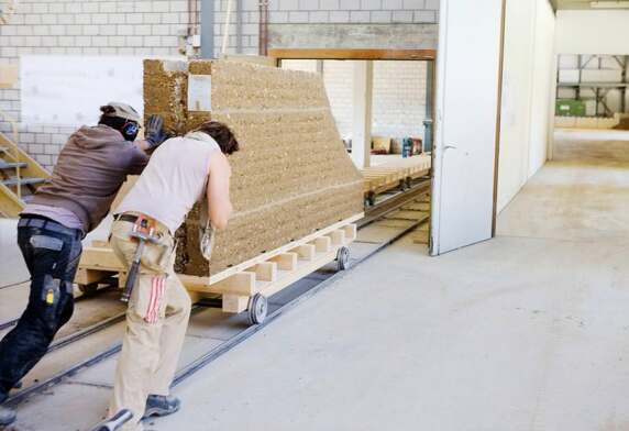 Lehm Ton Erde Baukunst mit „Re-Innovation of Rammed Earth by Prefabrication“ © Markus Bühler-Rasom for Ricola