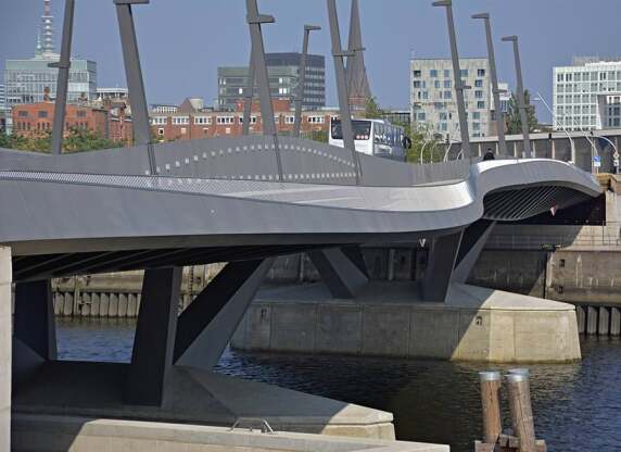 Baakenhafen-Brücke in Hamburg von Wilkinson Eyre Architekten (Foto: RIBA)