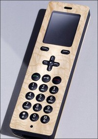 Carbon, Holz und Leder: Neue Manufaktur-Oberflächen für Siedle-Tür-/Videostationen