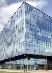 Viel Licht, wenig Wärmeeintrag verspricht Sonnenschutzglas mit 3fach-Silberbeschichtung