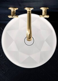 Säulen-Waschtisch „Octagon“ demonstriert facettenreich das Potential von TitanCeram