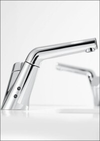 HansaSignatur u.a. mit V-förmiger Hybrid-Armatur und Bidetta-Handbrause