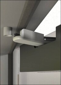 Schließdämpfer für Glasdrehtüren macht zudem Schlosskasten verzichtbar