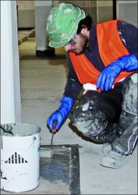 BG BAU warnt - nicht zum ersten Mal - vor dem sorglosen Umgang mit Epoxidharzen