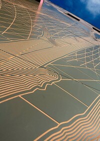 Rockpanel Fassadentafeln als Leinwand für eine dreistöckige Gravur