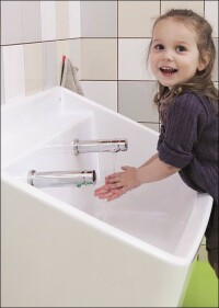 Waschrinne mit 2 Waschplätzen speziell für Kindertagestätten