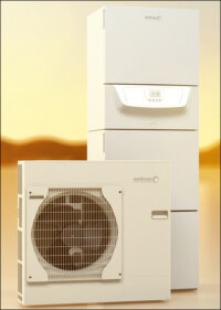 Hybridsystem aus Öl-Brennwertkessel, Wärmepumpe und Photovoltaik à la Brötje