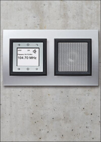 Unterputz-Radio im Schalterdesign mit Touch-Display von Berker