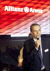 Herzog & de Meuron kuratiert die Lichtspiele der umgerüsteten Allianz Arena