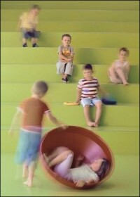 US-Amerikanische Studie: „Kautschukböden verringern Geräuschentstehung am besten“