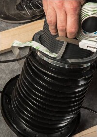 Rohrdurchführung für Strangentlüftungen bei druckfesten Aufdachdämmungen