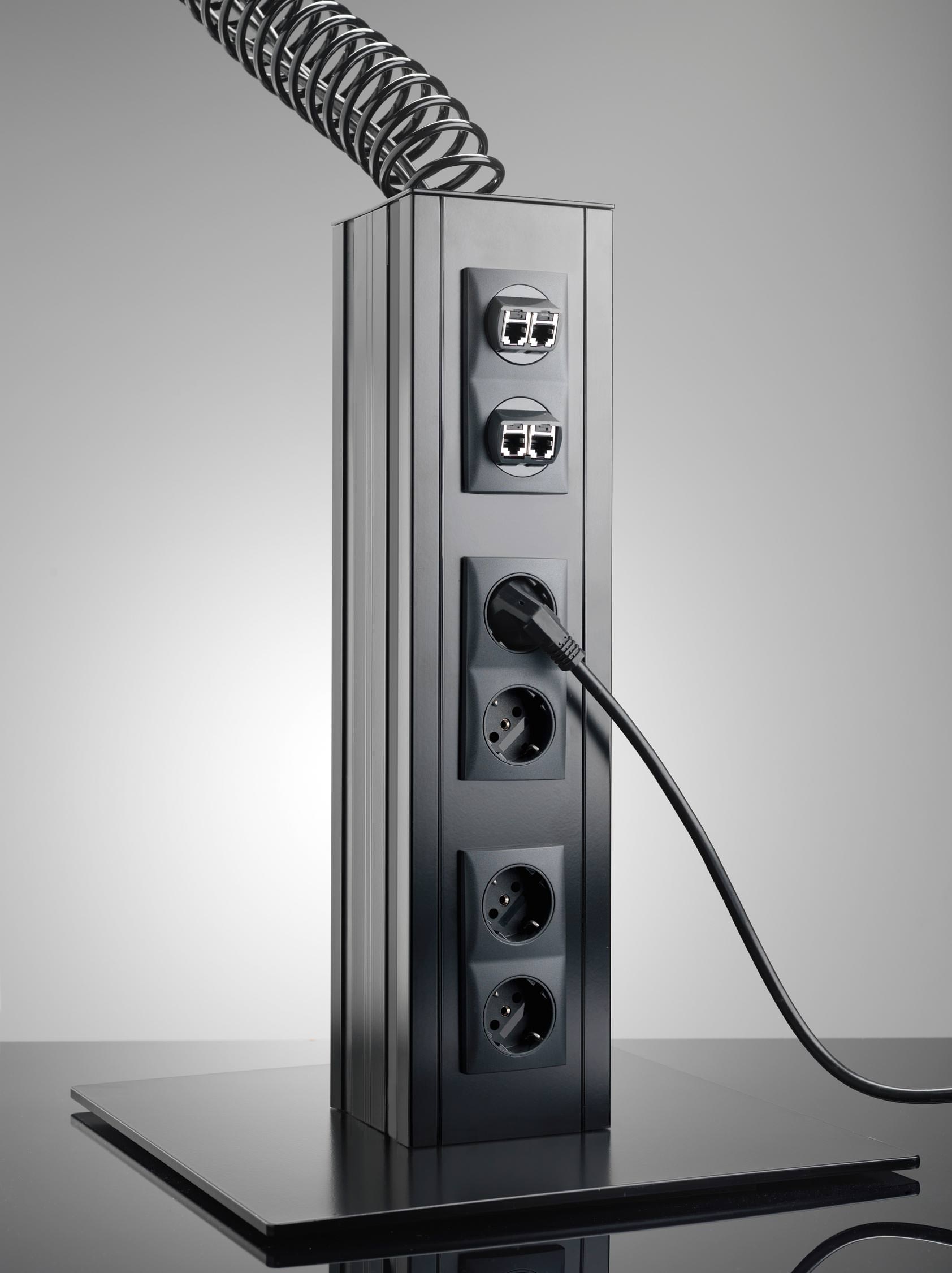 Neue Boden-Standsäule und multifunktionale Installationssäule von Rehau