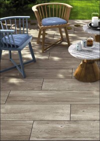 Granitkeramik-Terrassenplatte Xantos neu mit Holzoptik im Dielenformat