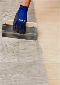 „Grey Wave“ im Stile natürlich gealterter Dielen