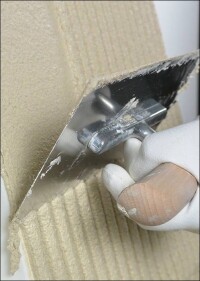 Parallel-Floating-Buttering: Neues Klebeverfahren für Innendämmsysteme von Sto