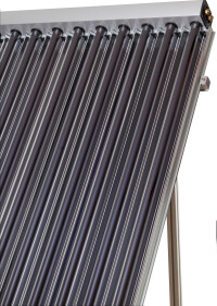 Neuer Röhrenkollektor SolvisLuna: größer, leichter, stärker