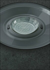 Präsenz- und Bewegungsmelder optisch abgestimmt auf Sichtbeton und optional KNX-kompatibel