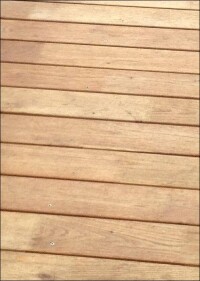 Heimische Robinie nun auch als Belag für Terrassen und Balkone