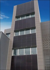 Cool Tile: Dunkle Fassadenkeramik aus Spanien mit hohem Hellbezugs-/TSR-Wert