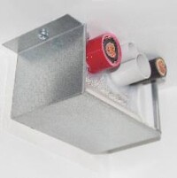 Kabelabschottung auch zum Nachrüsten mit neuer, dreiseitiger Kabelbox für Wand und Decke