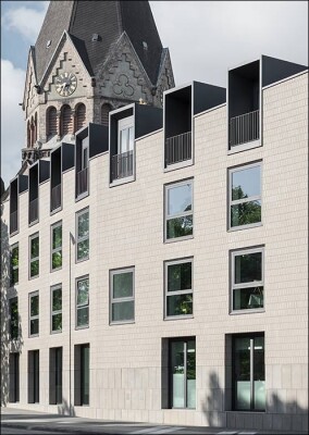 Hochkant gemauert im Sonderformat: Tschaikowsky-Haus im Hamburger Karolinenviertel