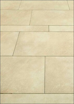 Bodenfliesen mit dezent-lebhafter Rhythmik als verbindendes Element einer Reha-Klinik