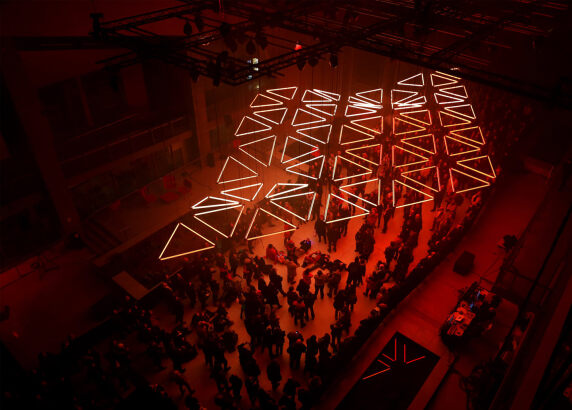 Vorschau: GRID Kinetische Licht und Sound Performance von Christopher Bauder und Robert Henke