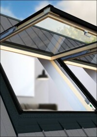 FPP-V preSelect²: Fakro hat sein Klapp-Schwingfenster upgedatet