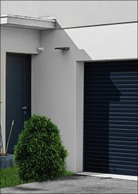 NovoRol: Novoferms Garagen-Rolltor für beengte Verhältnisse kommt nach Deutschland