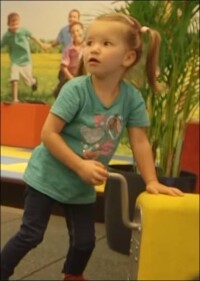 Euroflex Game Floor: Interaktive, Energie erzeugende Spielgeräte und stoßdämpfende Bodenelemente