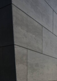 Unikate im Wandel der Zeit: Fassadentafeln aus Faserzement mit Patina