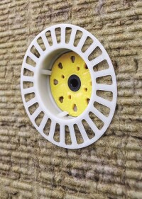 Zwei neue Universaldübel von Saint Gobain Weber, wie sie sich die Feuerwehren wünschen